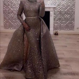 Authentic Portia & Scarlett Haifa Gown Size Small